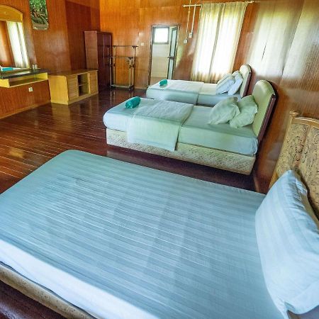 Benarat Lodge Mulu Exterior photo