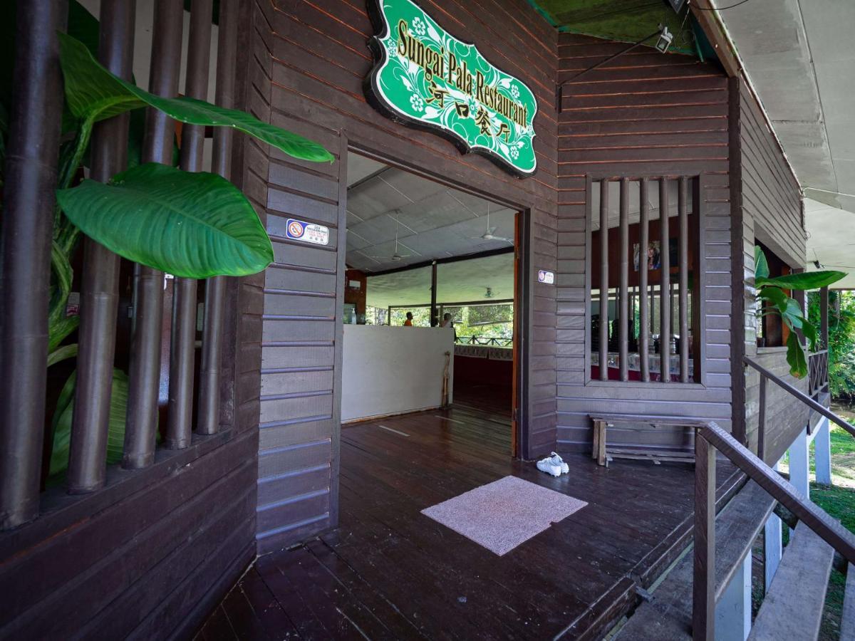 Benarat Lodge Mulu Exterior photo