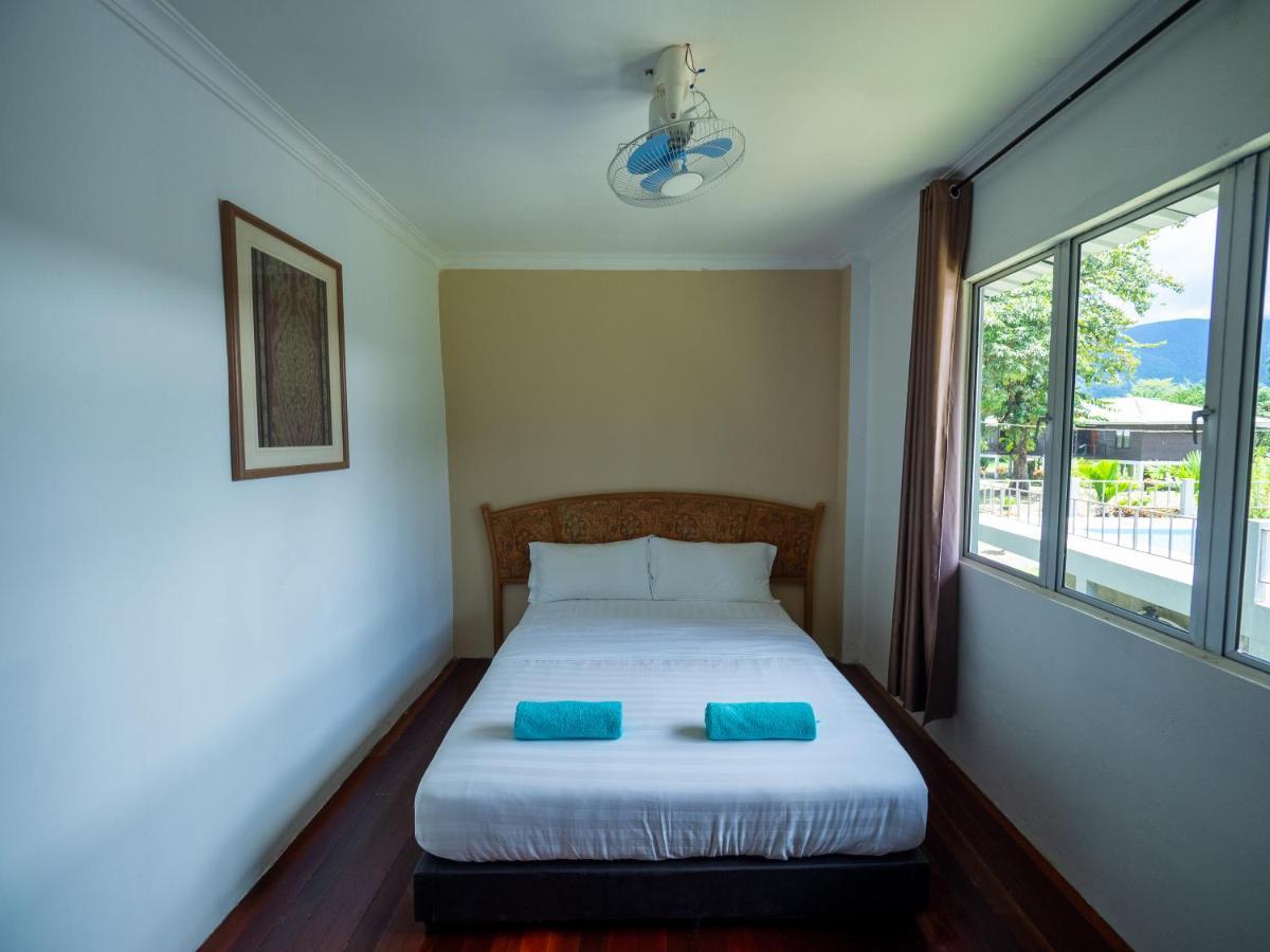 Benarat Lodge Mulu Exterior photo
