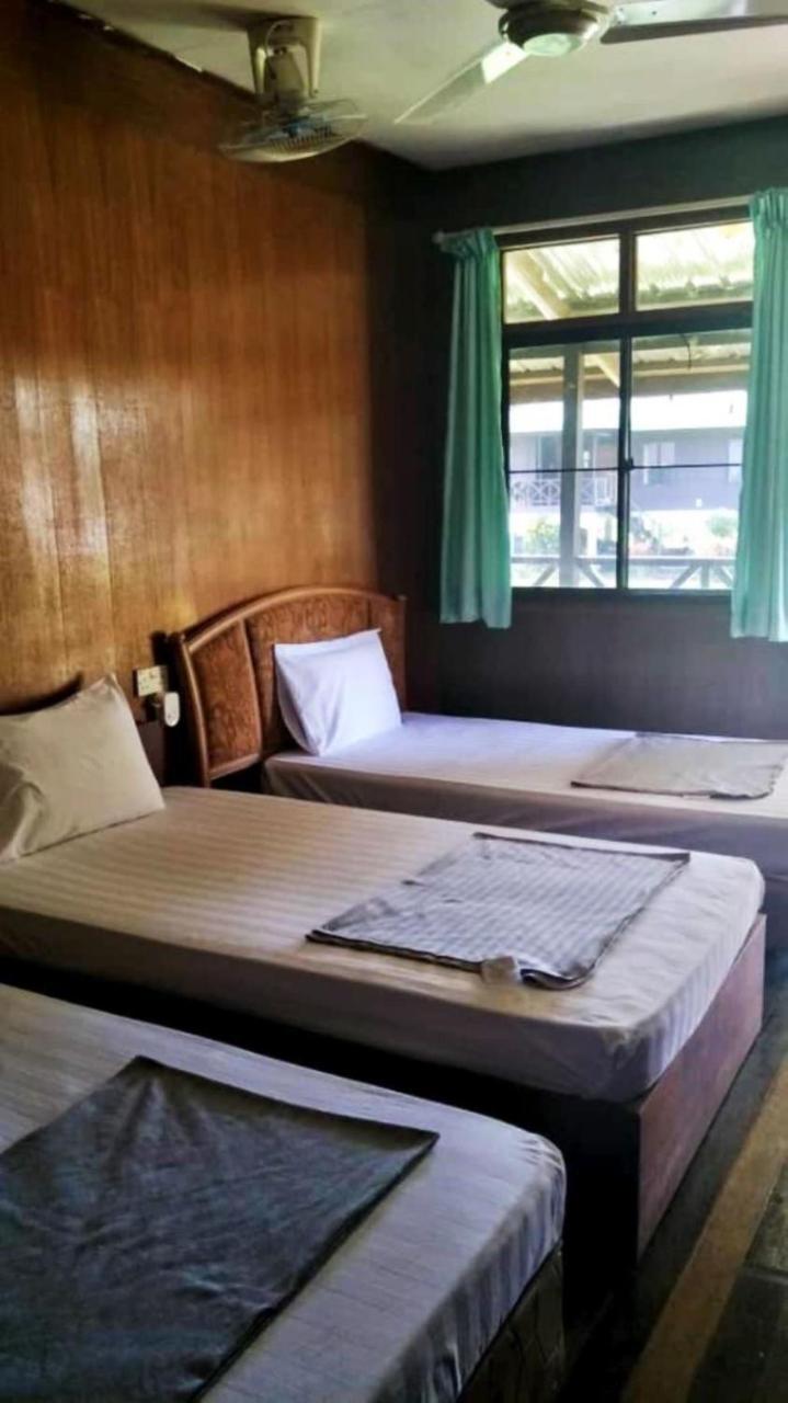 Benarat Lodge Mulu Exterior photo